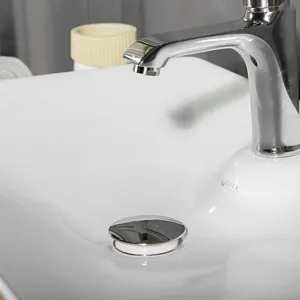 Atlanta 39.5" Oak Vanity: Elegant Bathroom Cabinet with Porcelain Vessel Sink